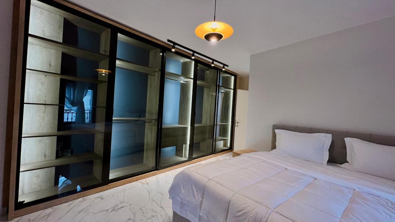 Zeus Tirana Suite Deluxe Ngoại thất bức ảnh